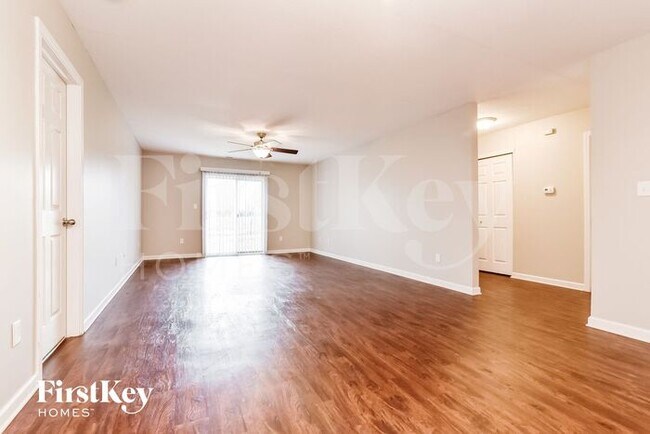 Building Photo - 673 Loon Ln