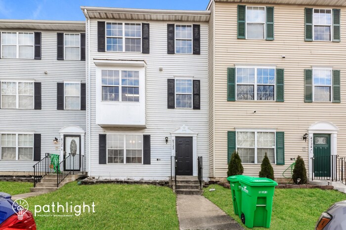 Foto principal - 4722 English Court
