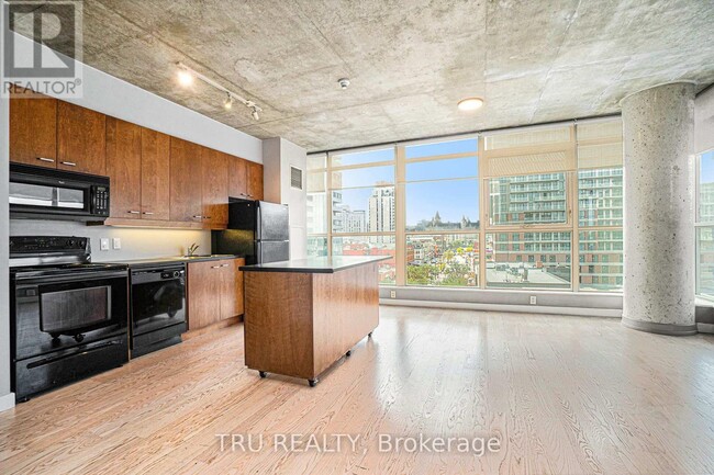 Building Photo - 179 George St