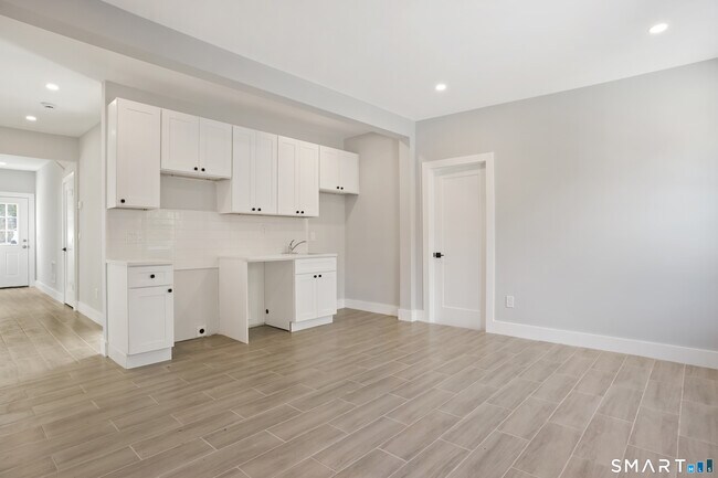 Foto del edificio - 173 Wellsville Ave