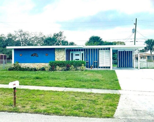 Foto del edificio - 819 Schumann Dr