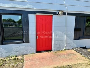 Building Photo - 1612 NE 24th St