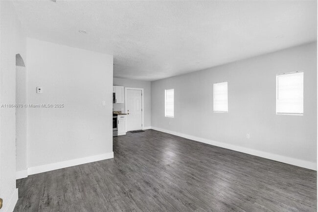 Foto del edificio - 2960 NW 63rd St