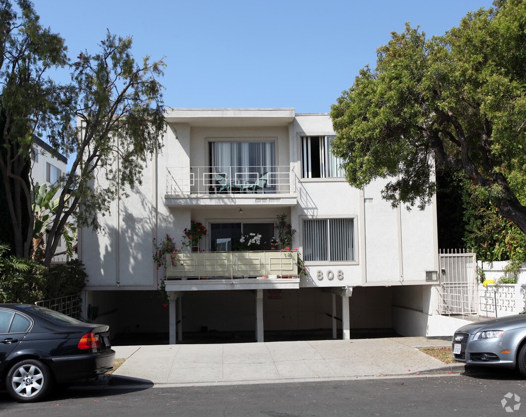 Primary Photo - 808 5th St
