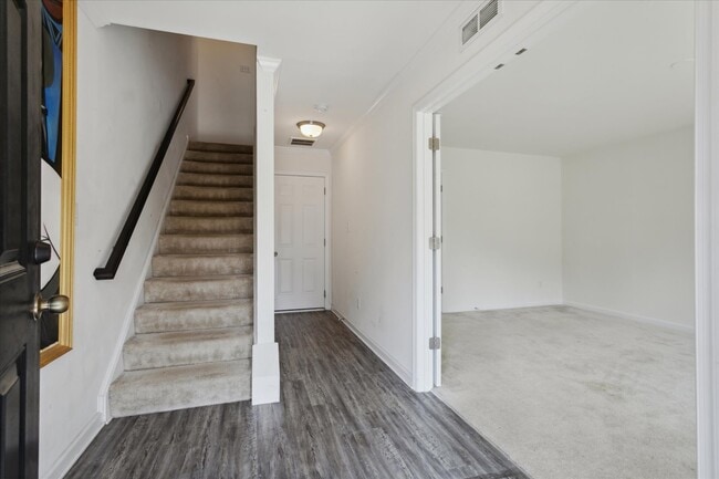 Building Photo - 132 Daybeacon St