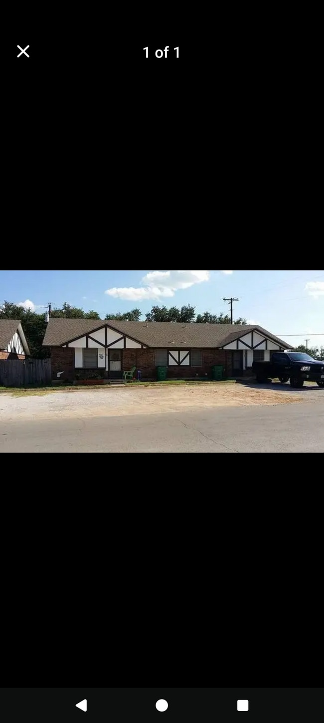 Building Photo - 200 Bonnie Bell Ln