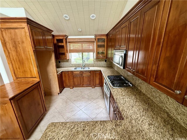 Building Photo - 31257 E Nine Dr