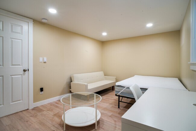 Foto del edificio - 13341 31st Ave NE