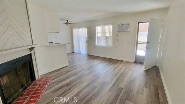 Foto del edificio - 14817 Sylvan St