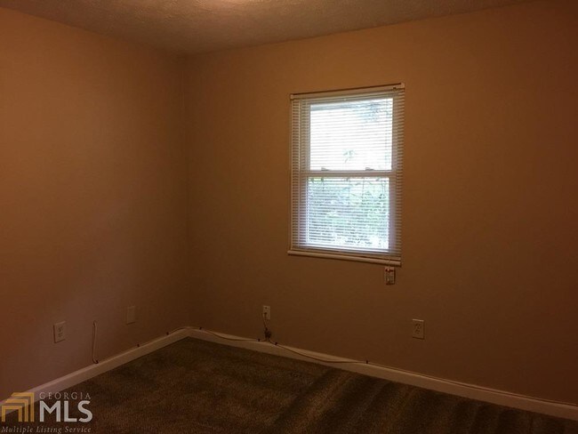Building Photo - 774 Plainville Cir SW