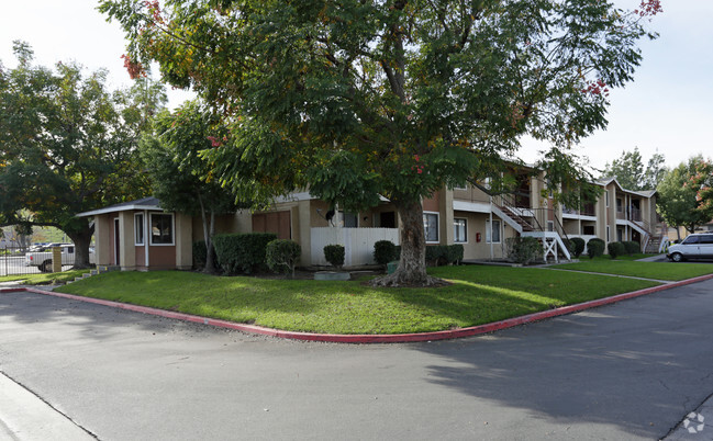 Building Photo - Mountain Gate Apartments