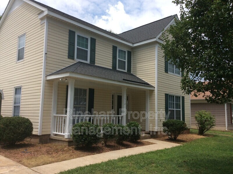 Primary Photo - 1512 Fieldcrest Cir