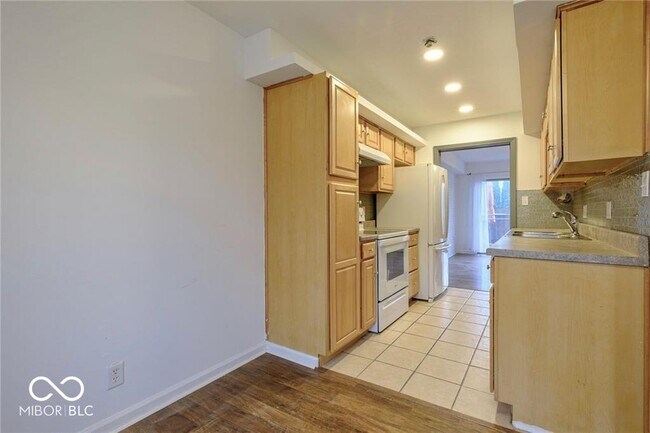 Foto del edificio - 8527 Canterbury Square E