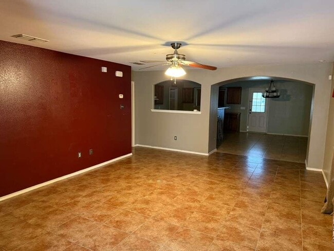 Building Photo - 613 Cuervo Dr