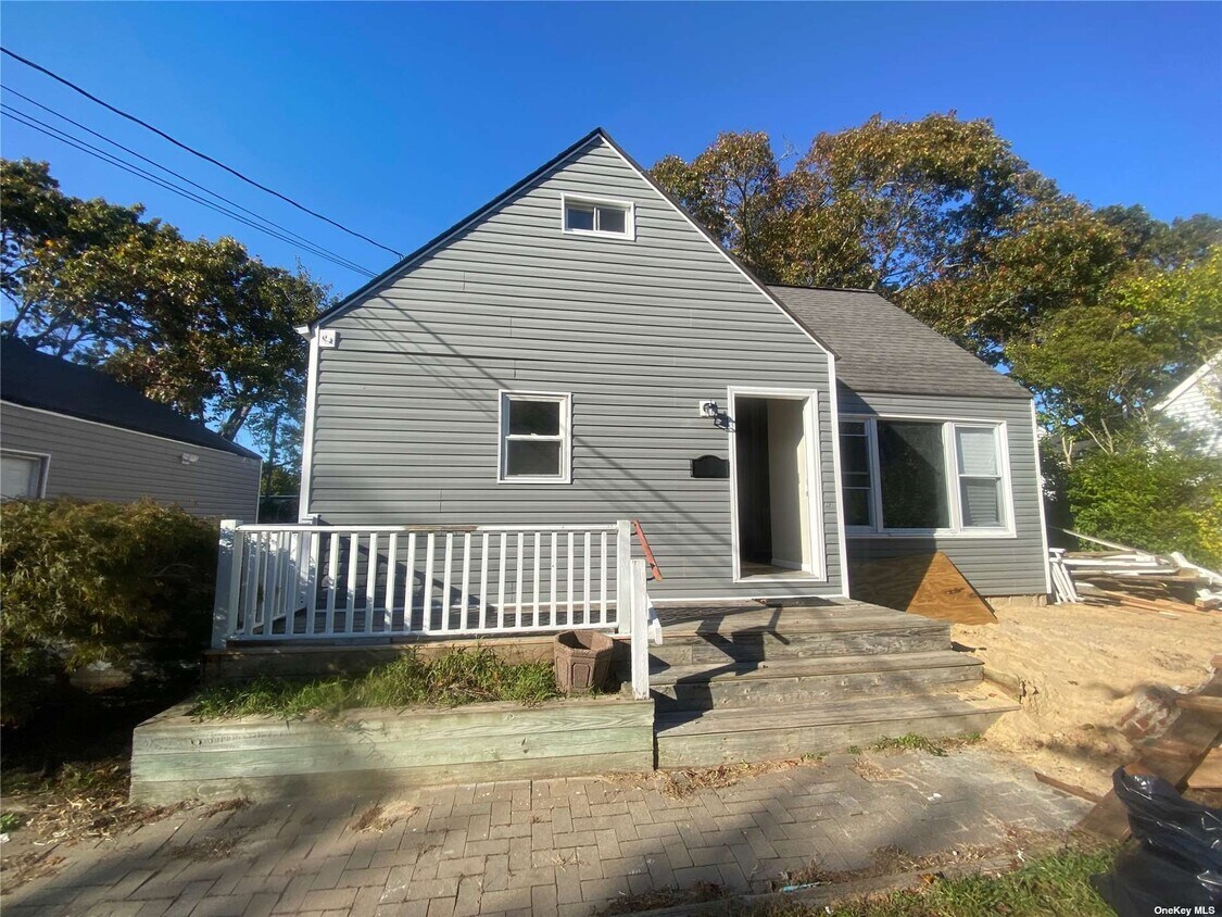 163 Mastic Blvd, Mastic, NY 11950 House Rental in Mastic, NY