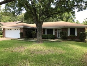 Building Photo - 185 Turkey Run