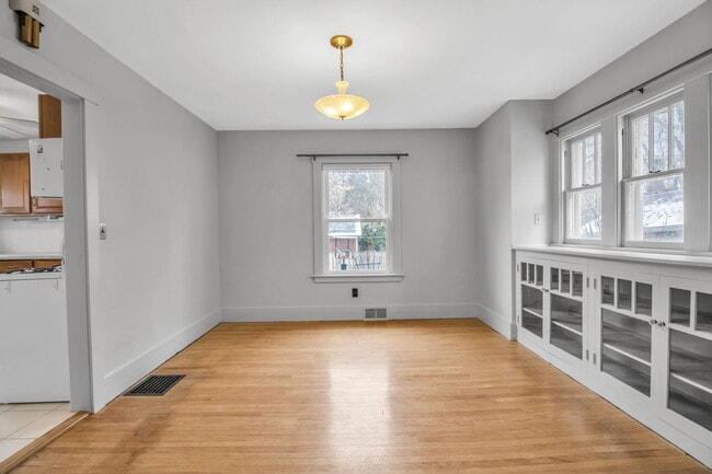 Building Photo - 35 Whaley Ave