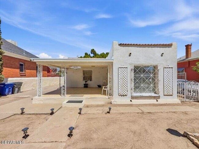 Building Photo - 921 Olive Ave