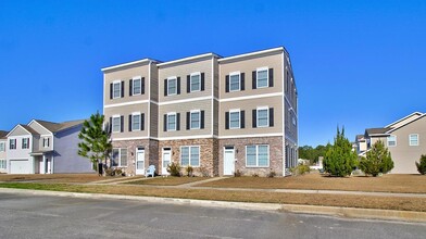 Building Photo - 127 Davila St