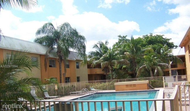 Palmetto Bay Fl Hotels Apec Peru Condos Florida Palmetto Bay 17255 Sw 95th Ave Primary Photo