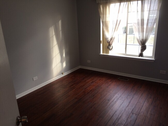 Foto del edificio - 4642 Magnolia Lane