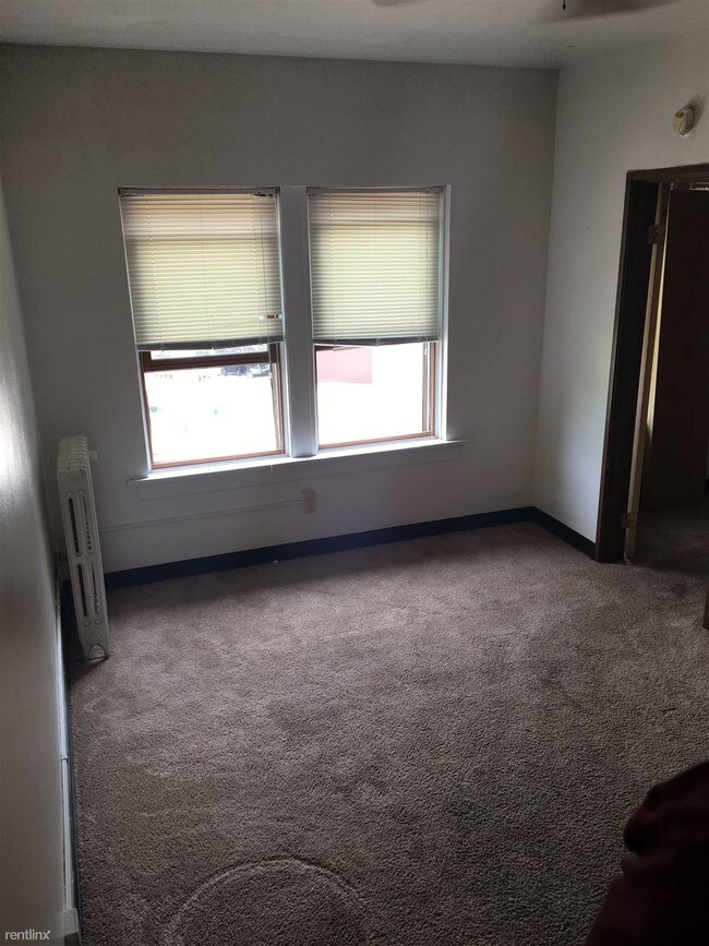 Foto del edificio - 3 br, 1 bath Apartment - Parkview Apartments