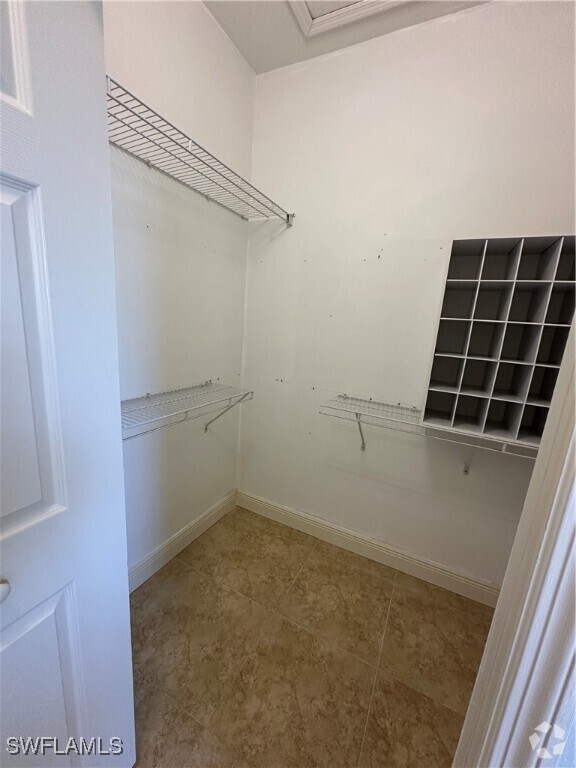 Building Photo - 1711 SW 45th St