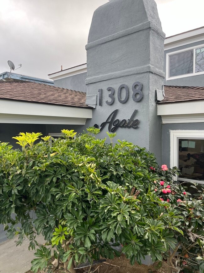 1308 Agate St Unit B, Redondo Beach, CA 90277 Apartments in Redondo