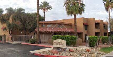 Building Photo - 2625 E Indian School Rd