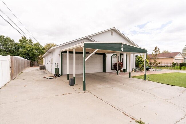 Building Photo - 329 S Buena Vista Ave