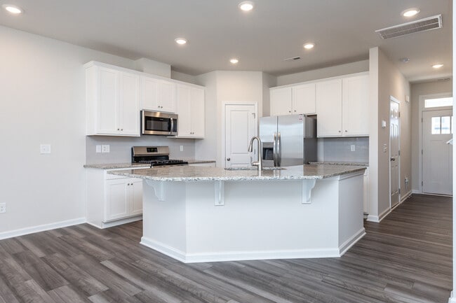 Building Photo - 304 Rodessa Ln