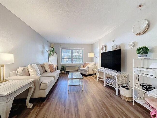 Foto del edificio - 406 S Cedar Ave