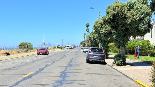 Photo - 2101 Shore Line Dr House