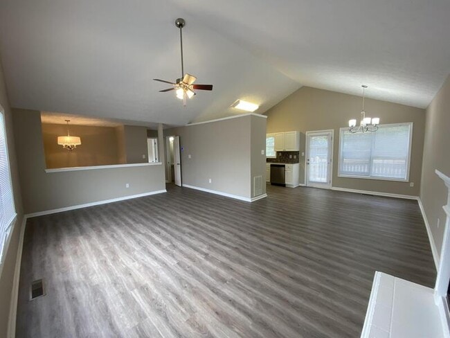 Building Photo - 203 Jasmine Trail