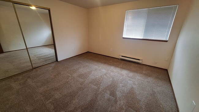 Foto del edificio - Move in ready 3 bed 2 bath home with 1 car...