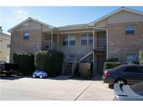 Building Photo - 2212 Katy Ln