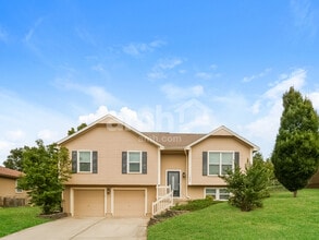 Building Photo - 1608 Johnston Dr