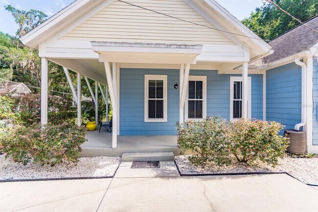 Foto del edificio - 321 NW 7th Terrace