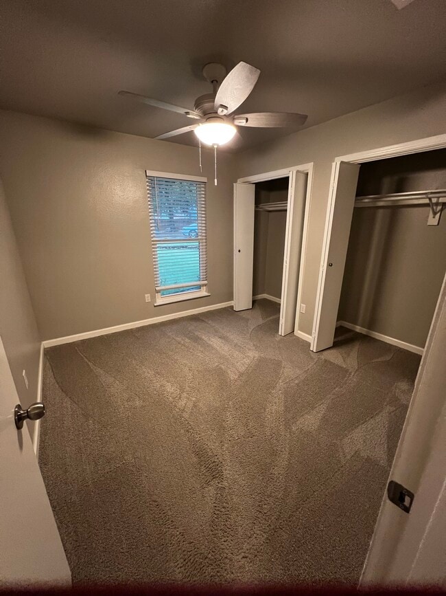 Building Photo - 100 Bugle Ct