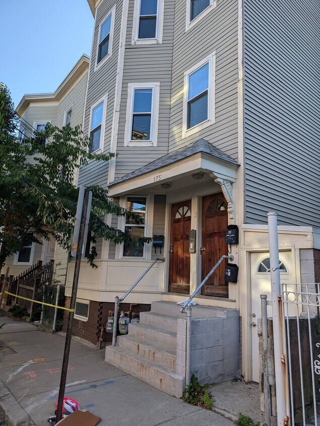 Primary Photo - 175 Elm St