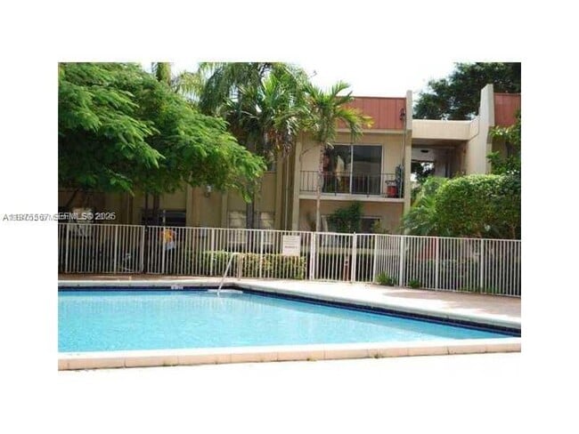 Building Photo - 13823 SW 90th Ave