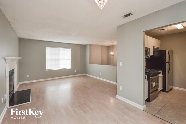 Building Photo - 5585 Fairington Pl