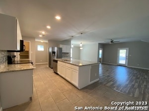 Building Photo - 6571 Beech Trail Dr