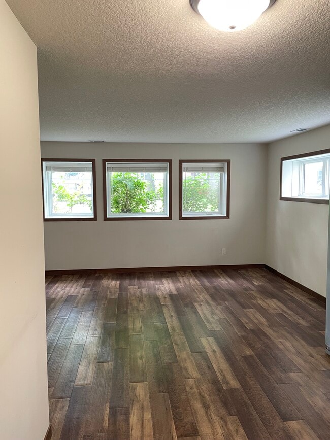 Building Photo - 4522 Aldrich Ave N