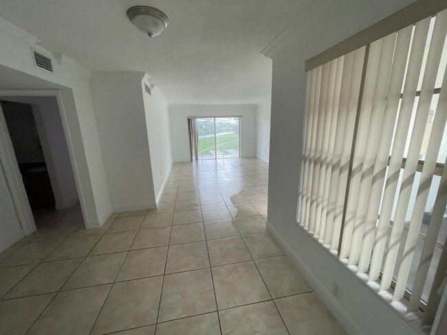 Foto del edificio - 7330 SW 82nd St