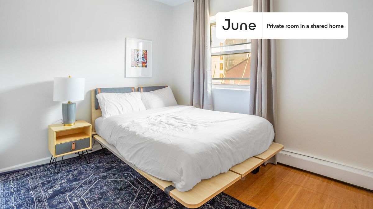 Foto principal - Room in Shared 4 bed/2 bath home