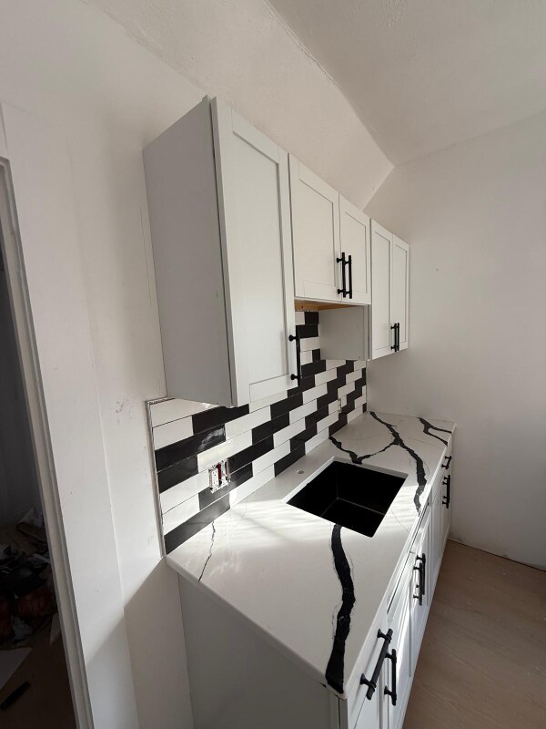 Photo - 1447 W 101st St Apartment