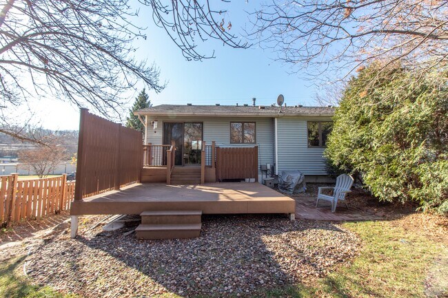 Building Photo - 345 Elton Hills Dr NW