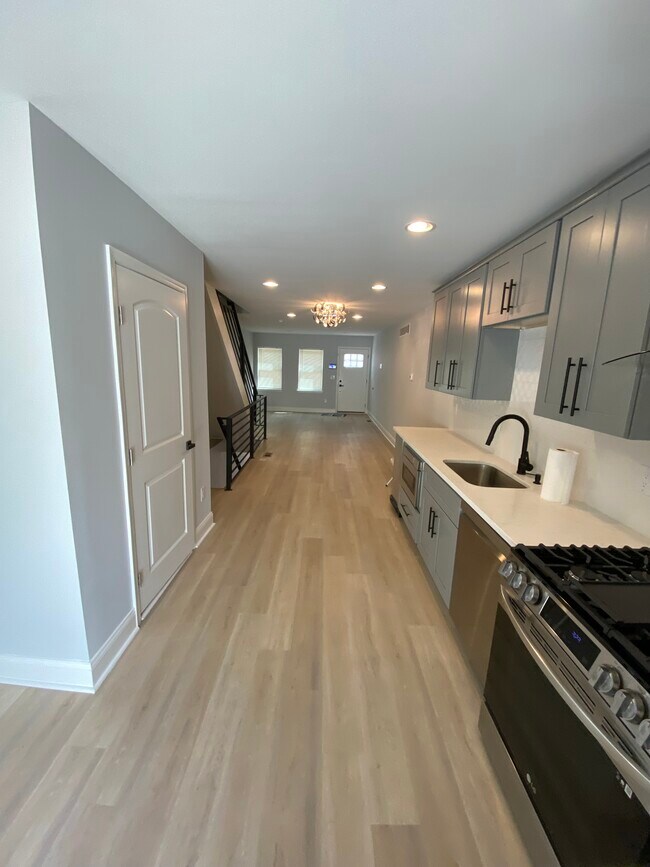 Cocina del primer piso - 1525 Manton St