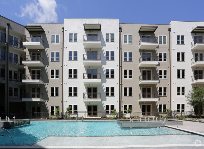 Building Photo - Cortland Las Colinas